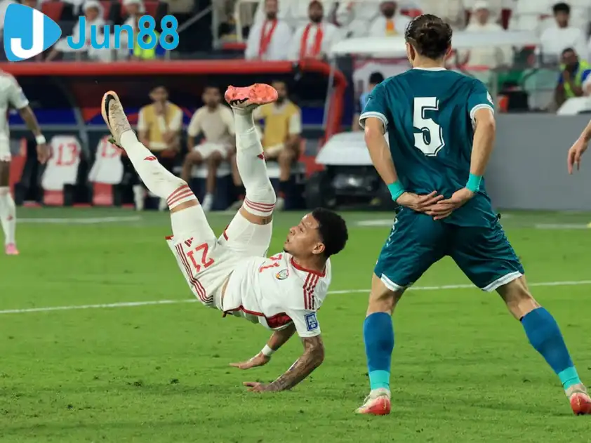 Phân tích trận đấu Iraq và UAE: Cuộc đua gắt gao cho tấm vé tham dự World Cup 7 iraq 1 201505